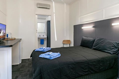 Tinman Roadhouse - Port Augusta Accommodation 0