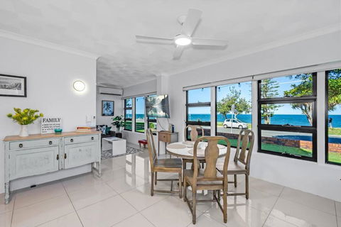 Waterfront Bliss In Margate - 30 Min From Brisbane - Port Augusta Accommodation 0