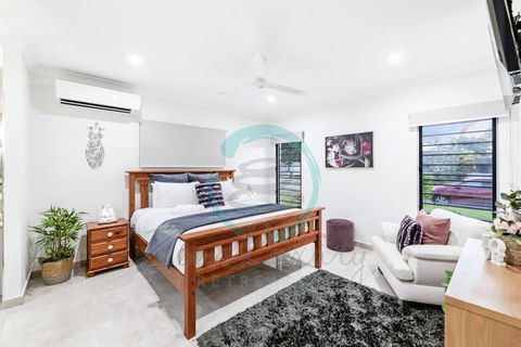 Zenhouse: 4BR Stylish Work/Family Home In Muirhead - Port Augusta Accommodation 2
