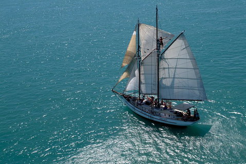 Whitehaven Beach Sailing And Snorkeling Cruise - Port Augusta Accommodation 1
