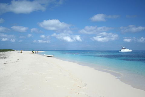 Seastar Luxury Outer Great Barrier Reef Island And Reef Tour From Cairns - Port Augusta Accommodation 3