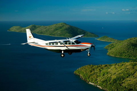 Reef And Island Scenic Flight From Airlie Beach - Port Augusta Accommodation 3
